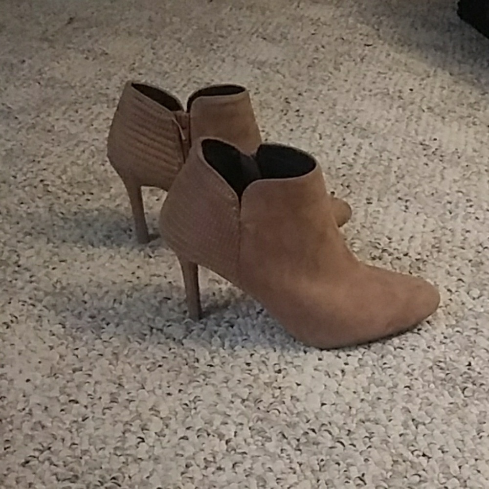 💗Tan Attention Shoes💢